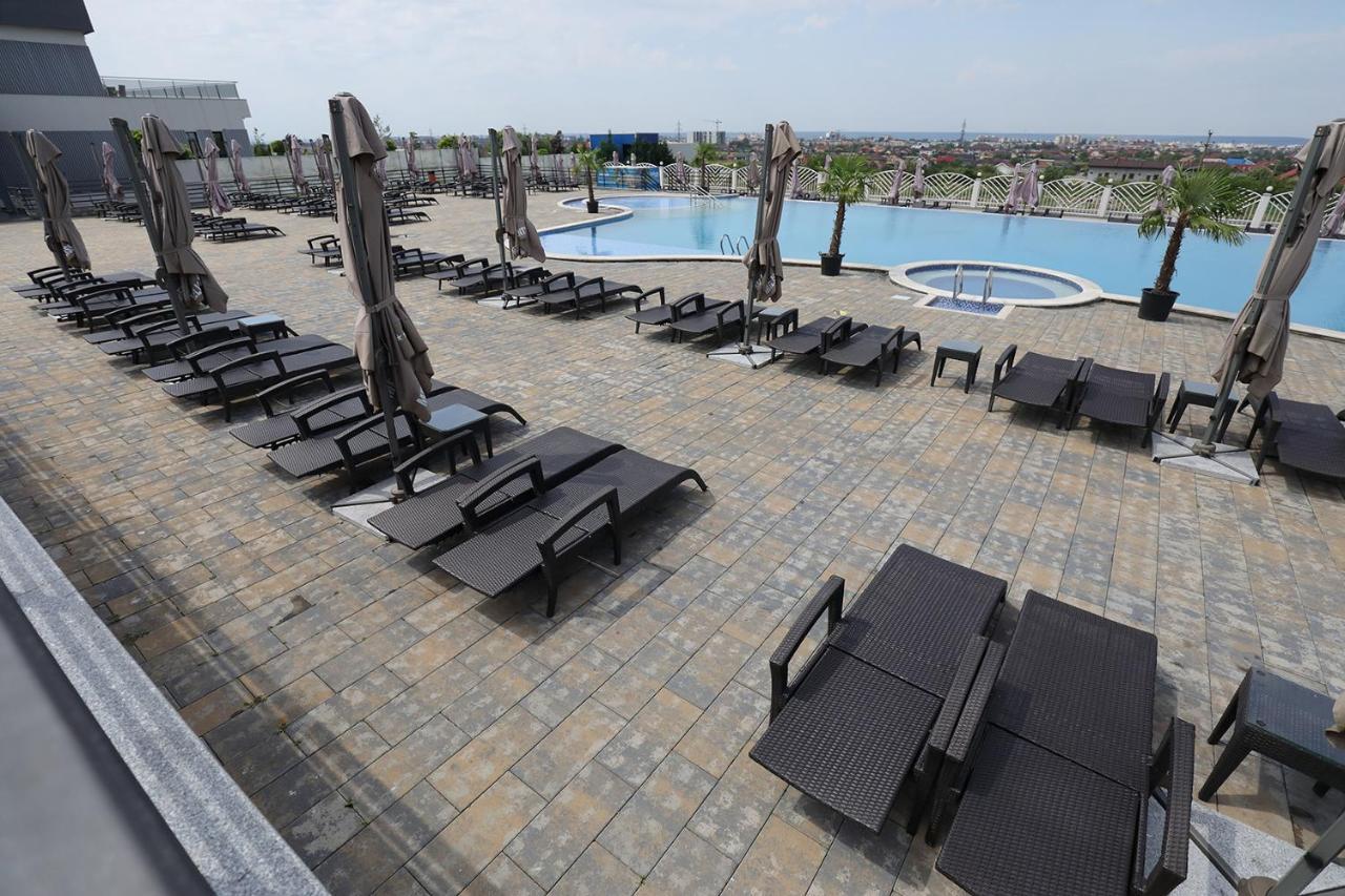 Meliss Events Hotel Craiova Bagian luar foto