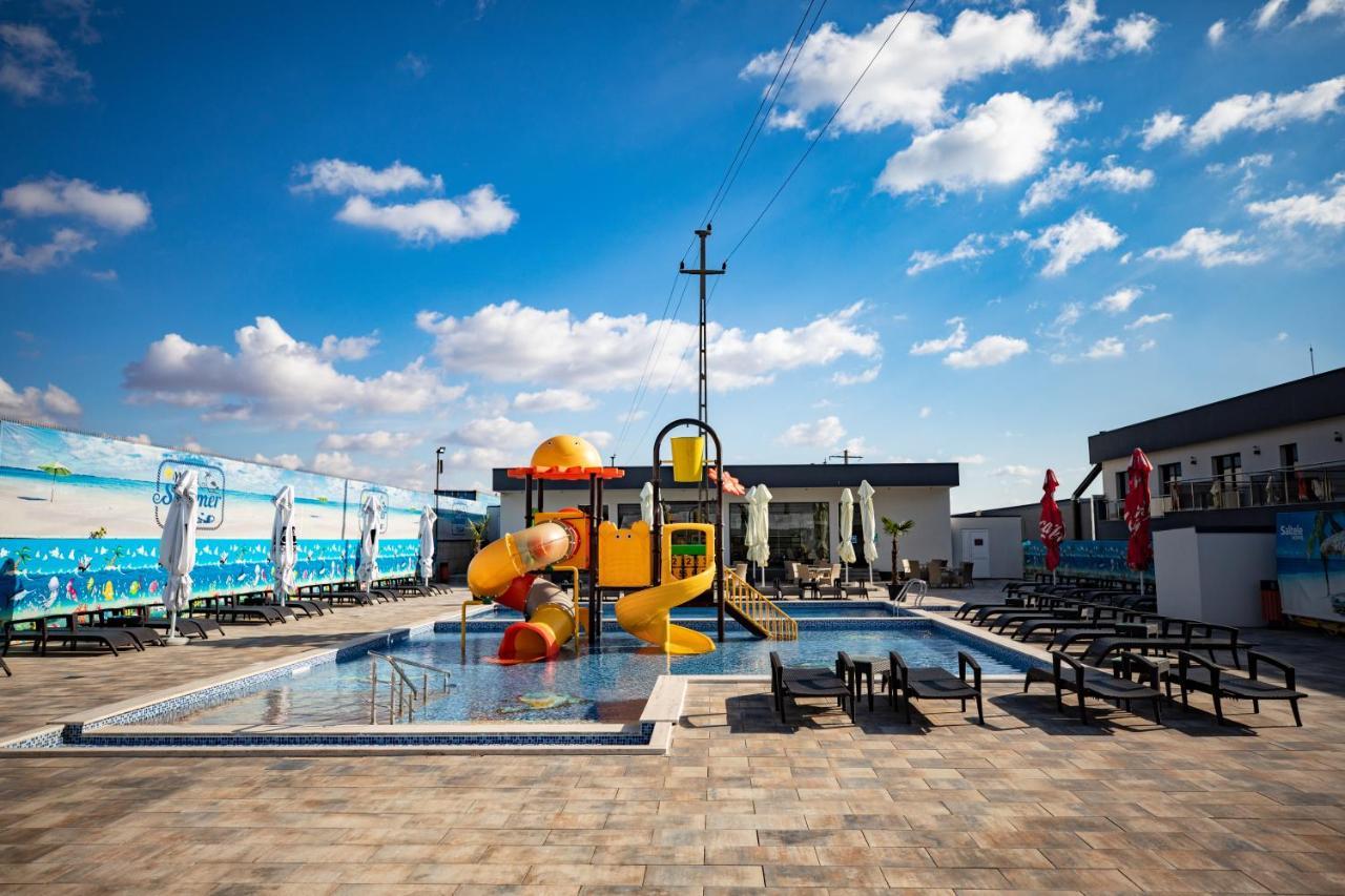 Meliss Events Hotel Craiova Bagian luar foto