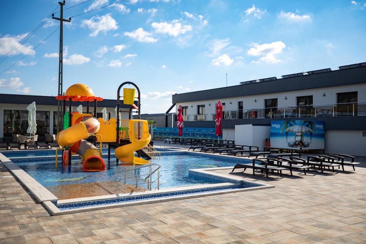 Meliss Events Hotel Craiova Bagian luar foto