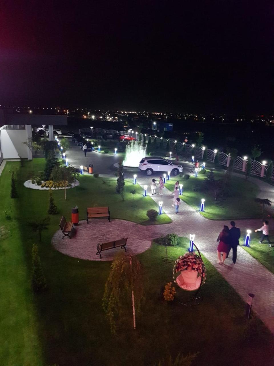 Meliss Events Hotel Craiova Bagian luar foto