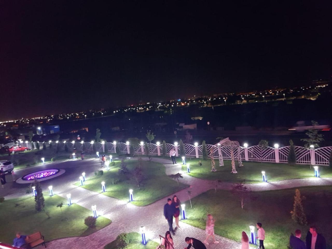 Meliss Events Hotel Craiova Bagian luar foto